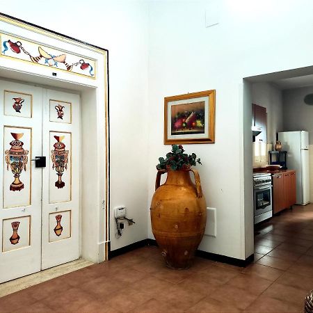 Appartamento Palazzo Antonelli Монополи Экстерьер фото